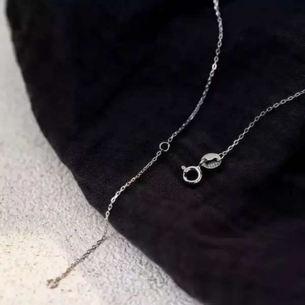 Adjustable Curved Pendant Necklace in Sterling Silver Adjustable Curved Pendant Necklace in Sterling Silver - 4