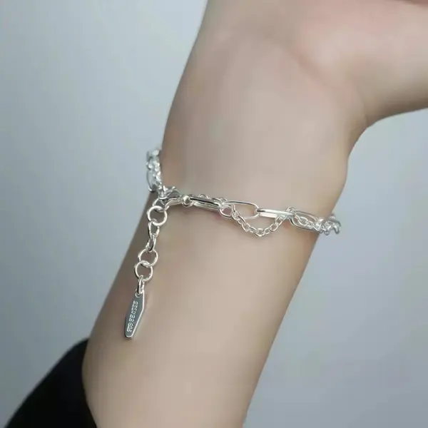 Interlocking Double Band Bracelet in Sterling Silver Interlocking Double Band Bracelet in Sterling Silver - 1