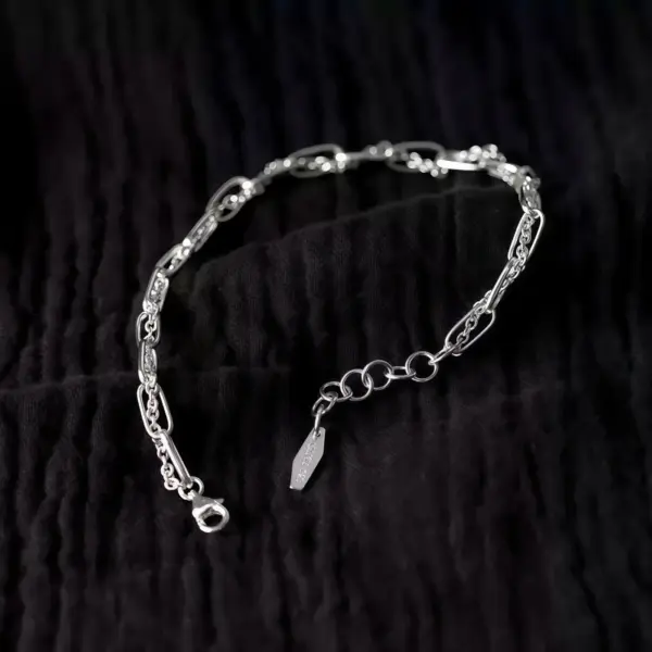 Interlocking Double Band Bracelet in Sterling Silver Interlocking Double Band Bracelet in Sterling Silver - 2