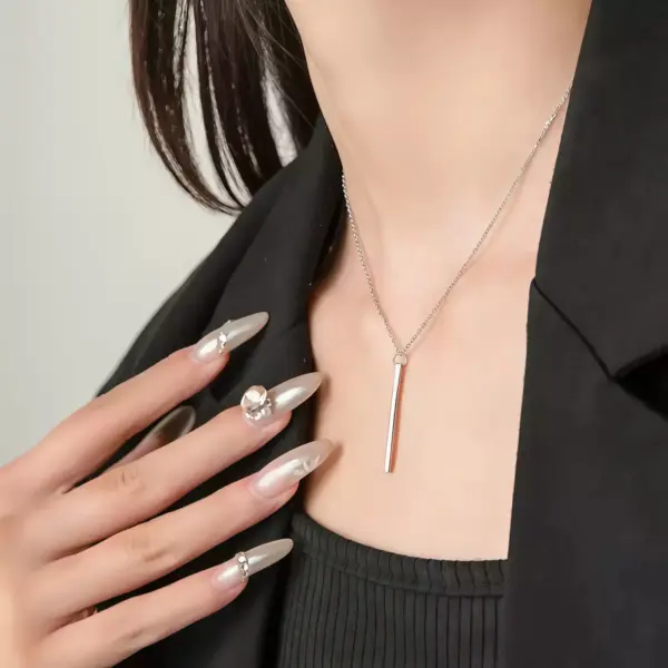 Long Bar Pendant Necklace in Sterling Silver Long Bar Pendant Necklace in Sterling Silver - 3