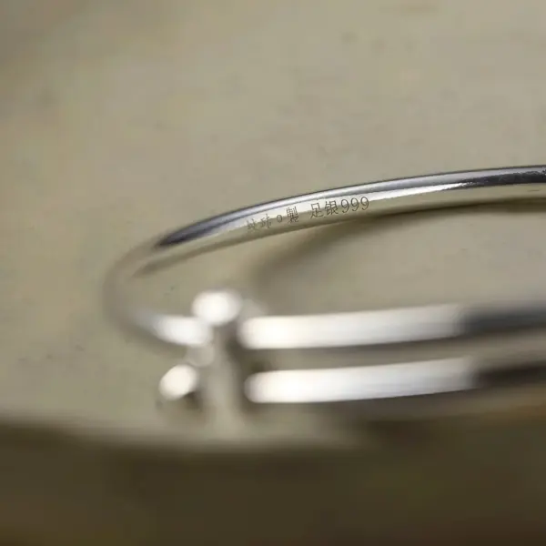 Adjustable Polished Open Bangle in 999 Silver Adjustable Polished Open Bangle in 999 Silver - 4